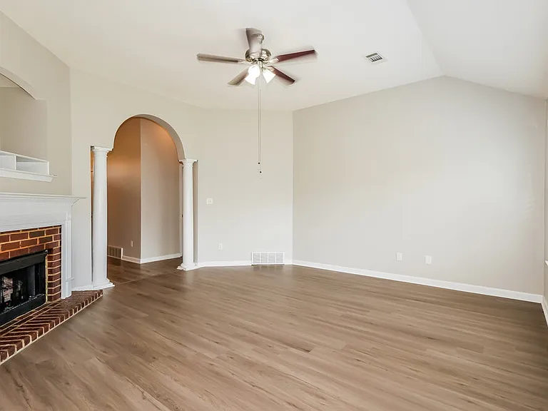 305 Dogwood Spring Dr — Photo 6