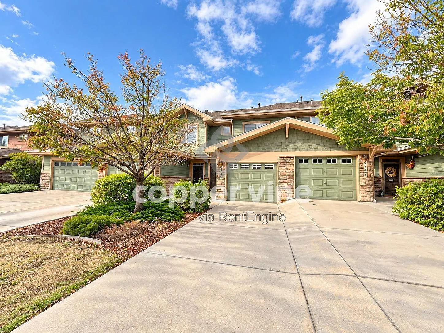 2 bed, 2.5 bath, 1294 sqft, $2,330 — Photo 1