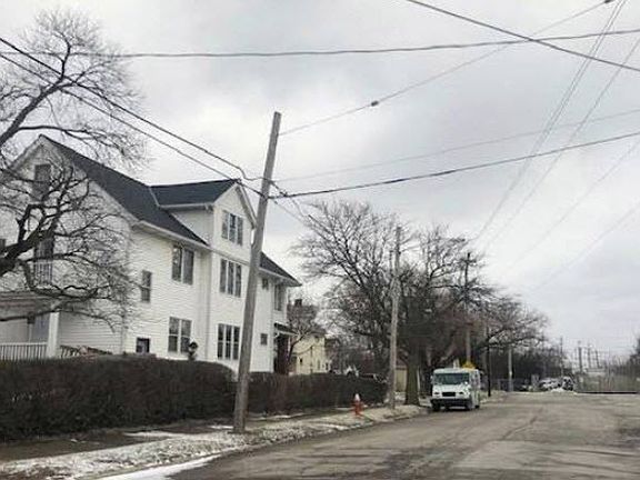 5th image of 8002 Almira Ave