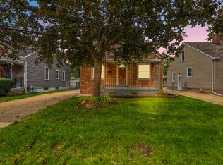 825 N Edison Ave, Royal Oak, MI 48067