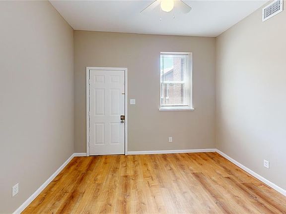 5th image of 3670 Russell Blvd