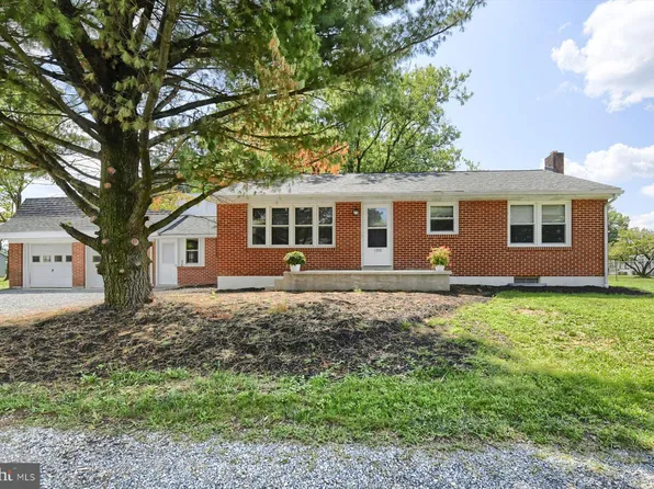 190 Trail Rd, Hershey, PA 17033