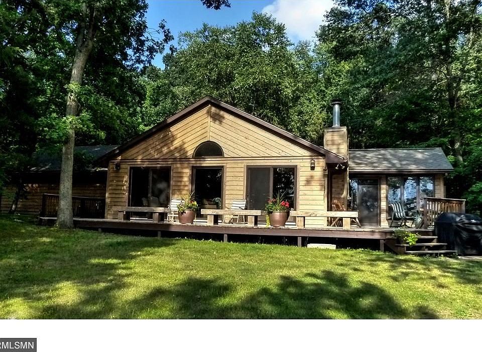 1st image of 923 Wallace Dr