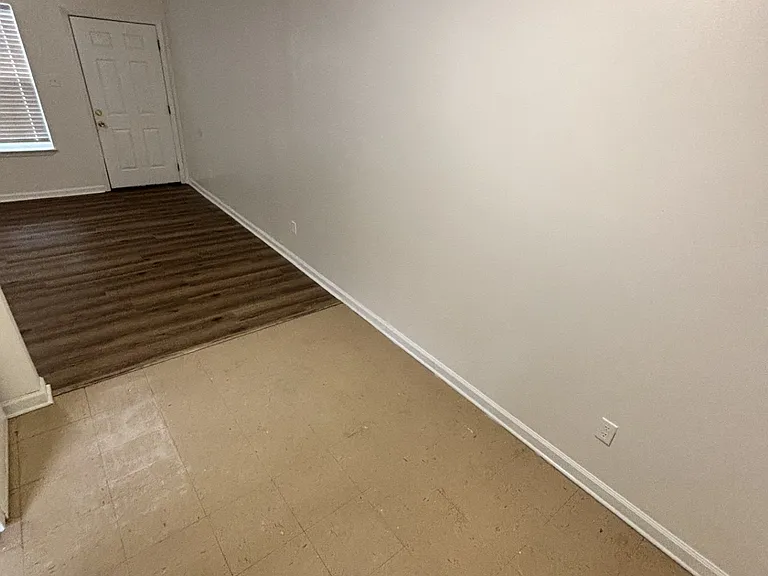 106 Hines Blvd #C — Photo 10