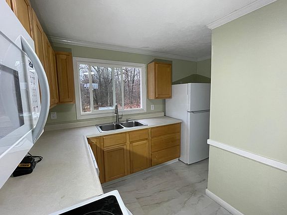 3rd image of 12079 Johnson St