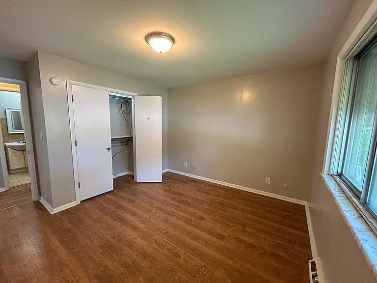 5010 N Sheridan Road — Photo 11