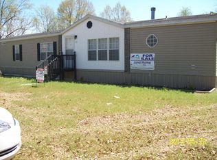 1135 Hill St, Manning, SC 29102