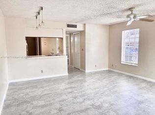 6340 La Costa Dr APT B, Boca Raton, FL 33433