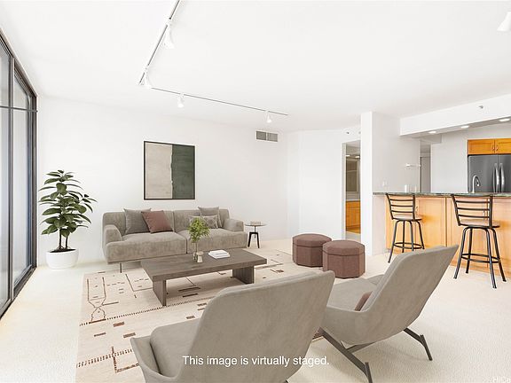 5th image of 583 Kamoku St #Penthouse 7