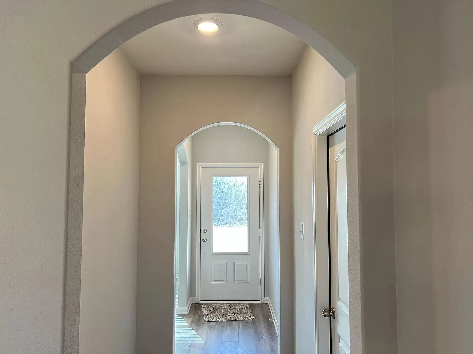 3 bed, 1647 sqft, $1,925 — Photo 2