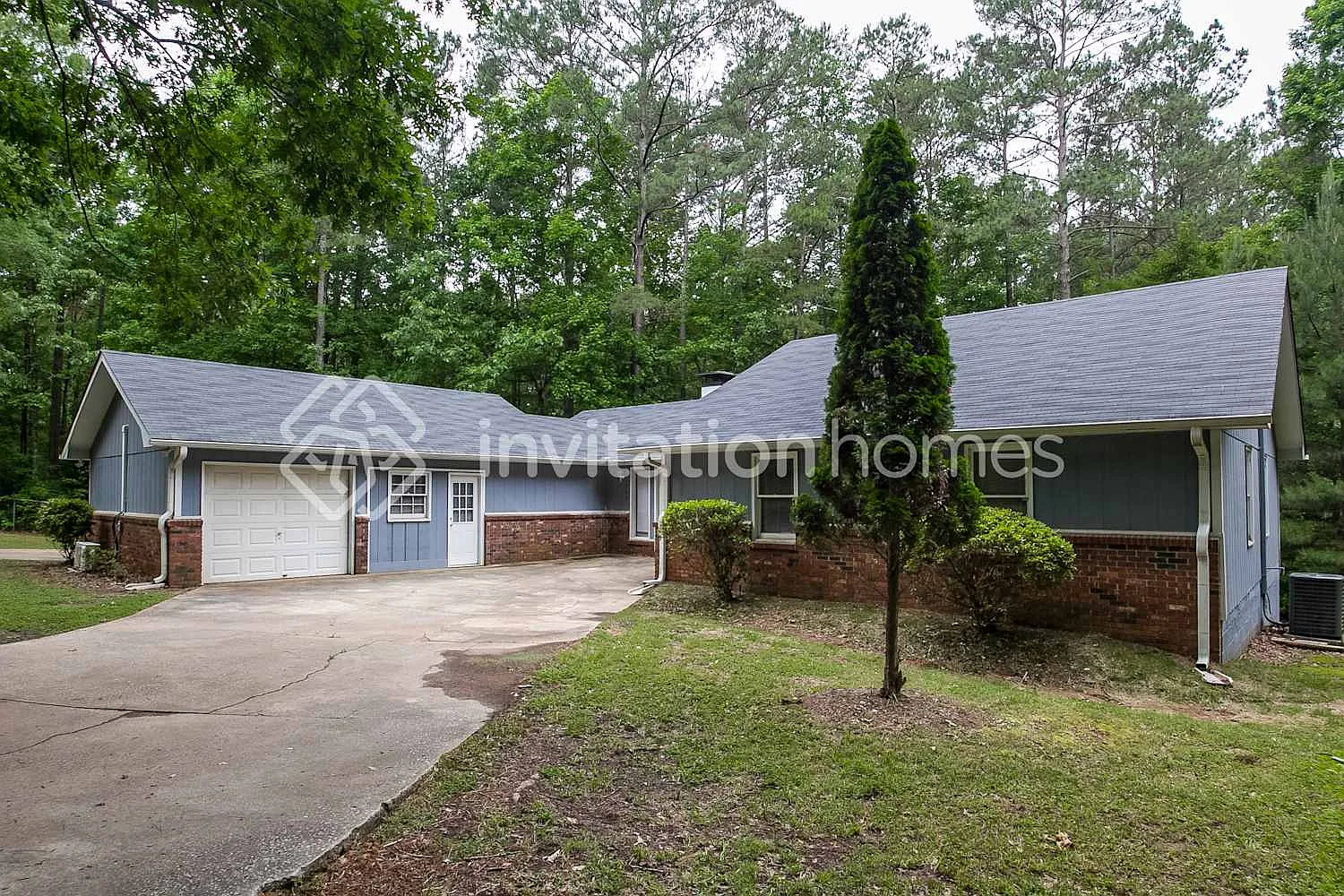 249 Busbin Rd Fayetteville, GA 30215 — Photo 1