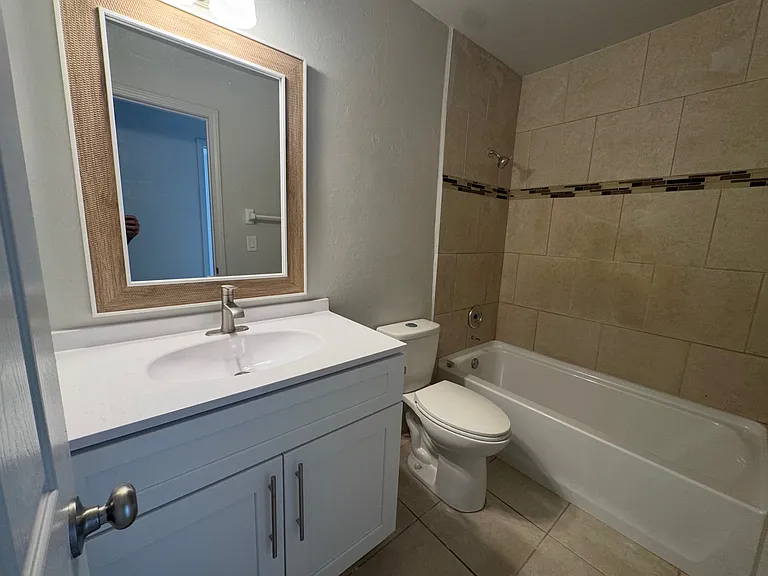 8257 Beacon Blvd — Photo 6