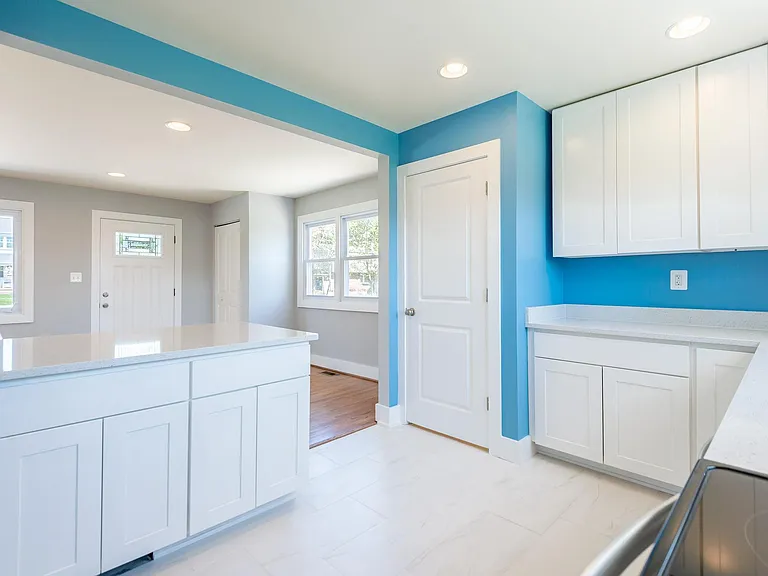 105 Meadow Rd — Photo 8