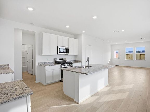 4th image of 21831 Yellow Pineapple Ln