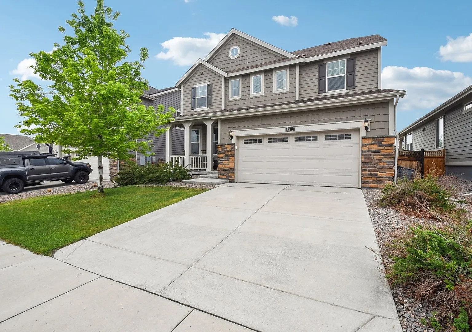 Charming 4BR House in Parker with 900 sq feet Finished Basement — Photo 1
