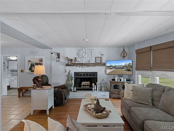 5th image of 2901 S Pine Ridge Ave