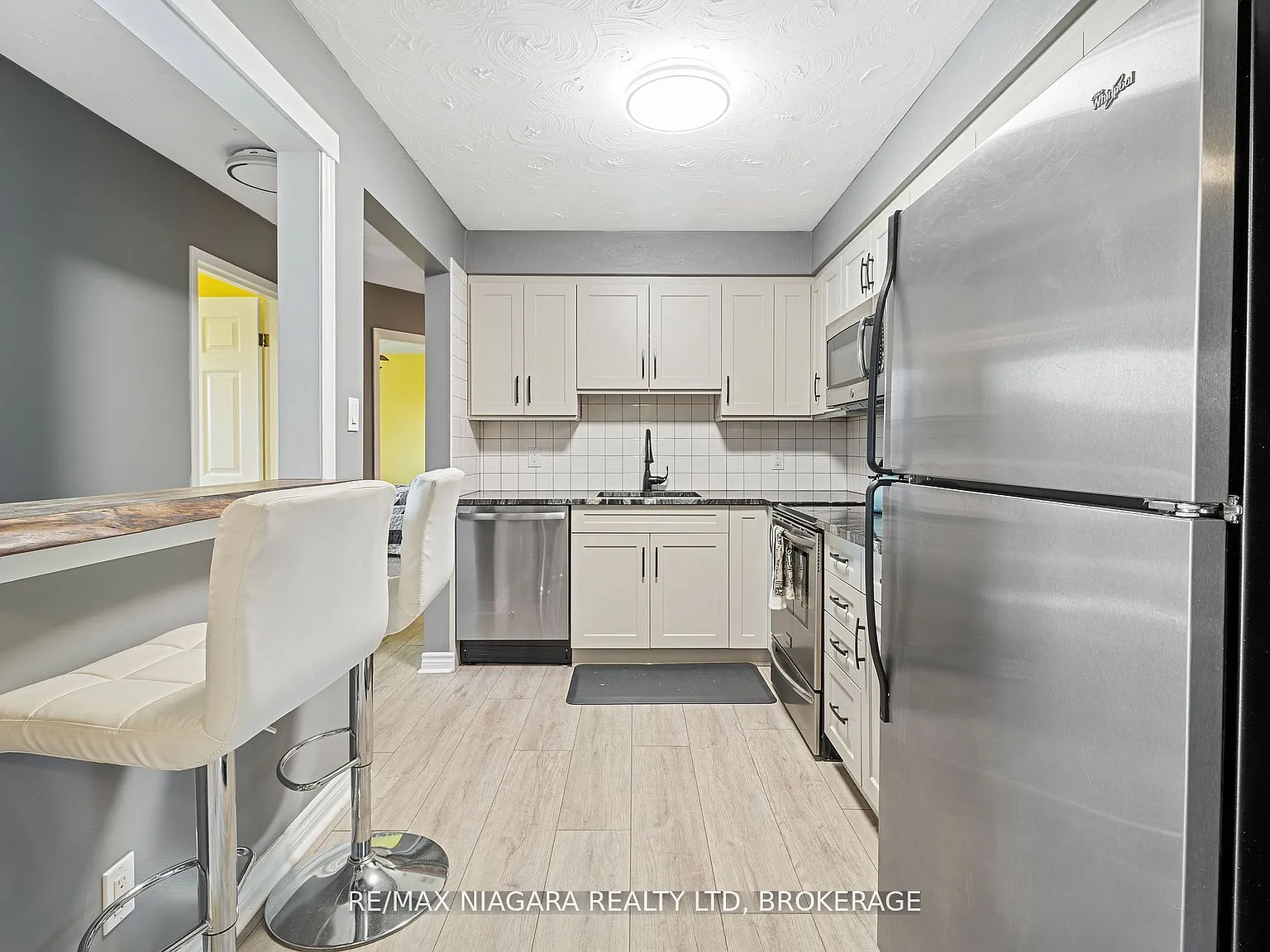 2 bed, $1,900 — Photo 3