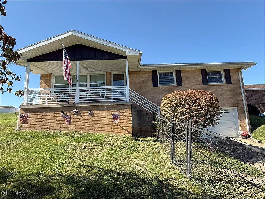88 Walker Manor Dr photo 1