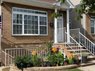 11 Wenlock St, Staten Island, NY 10303