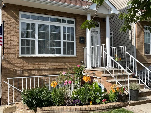 11 Wenlock St, Staten Island, NY 10303