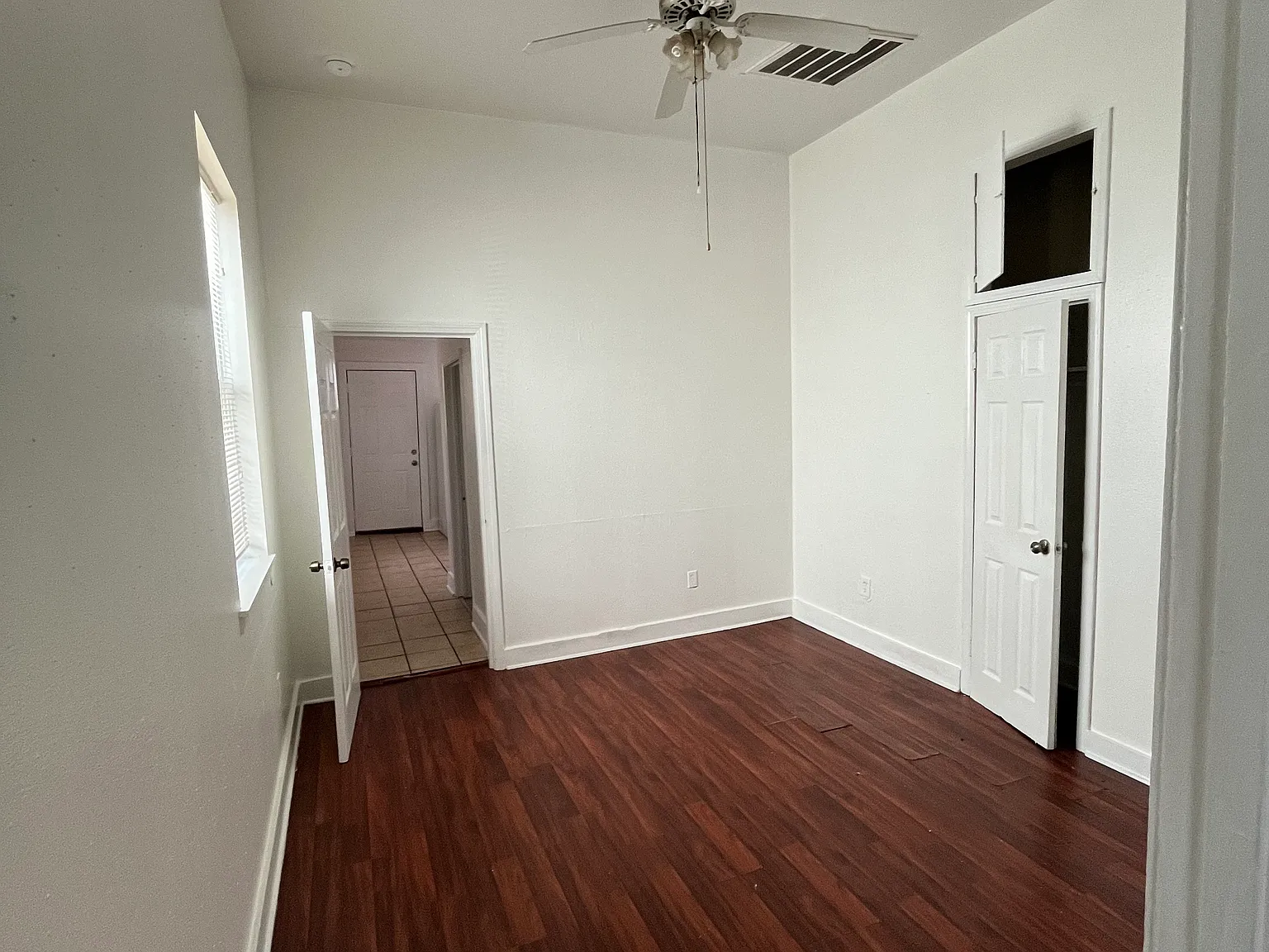 2 bed, 1000 sqft, $1,100 — Photo 3