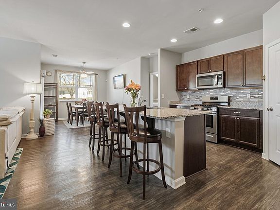 2nd image of 415 Twin Creeks Dr