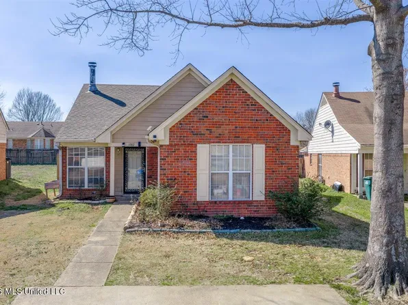 5387 Payton Dr W, Southaven, MS 38671