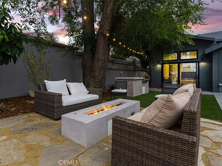 2428 Glyndon Ave — Photo 27