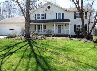 32706 Lisa Ln, Solon, OH 44139