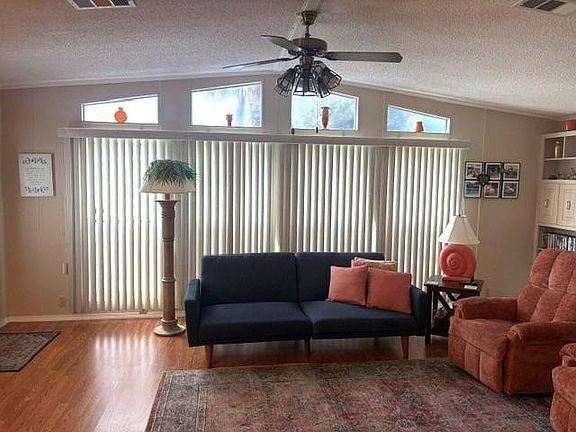 5th image of 1106 Caine St