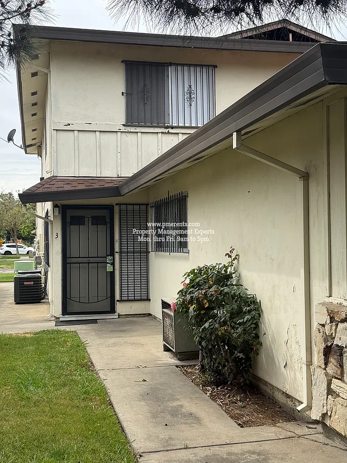 1331 Pinetree Dr Unit 3 photo 1