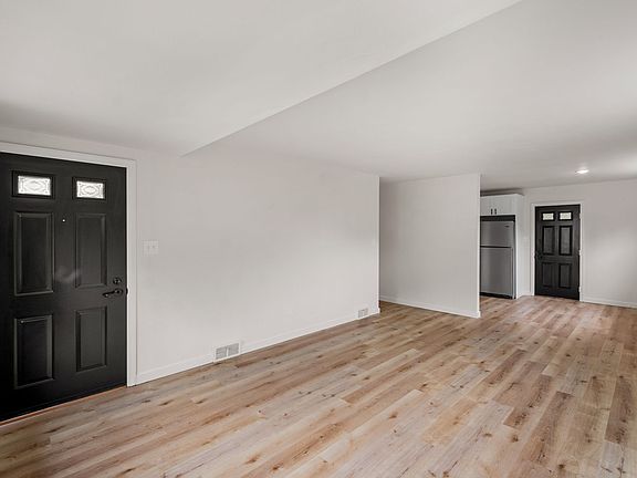 5th image of 414 Elwood Dr