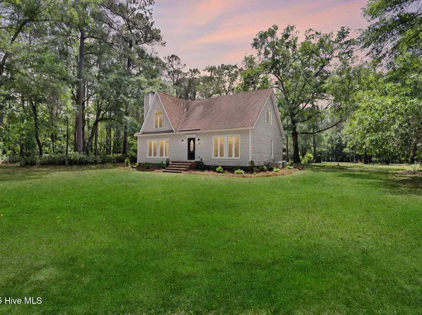 920 Shelter Creek Drive, Burgaw, NC 28425