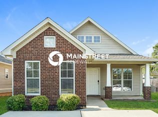 211 Moss Stone Ln, Calera, AL 35040