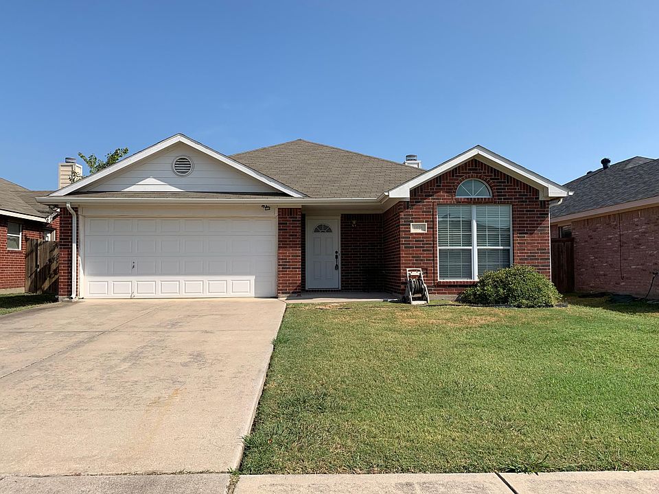 1st image of 1028 Carlsbad Dr
