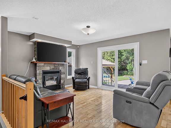 4th image of 8251 Ranita Cres