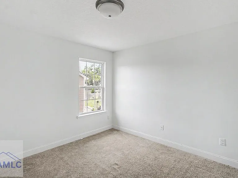 390 Fairview Cir — Photo 21