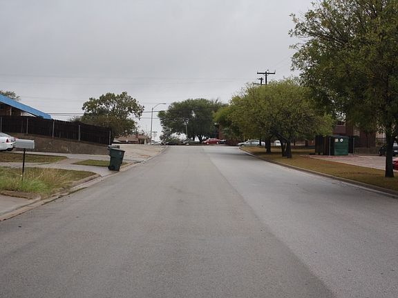 5th image of 2104 Wheeler Ave