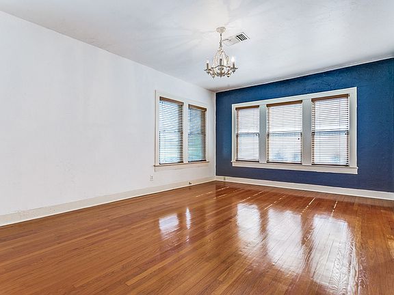 5th image of 526 Pershing Ave Unit B