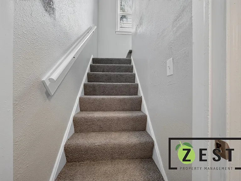 20056 Barlow St — Photo 17