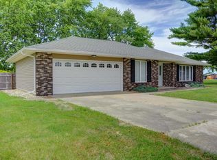 1220 Maple Ave, Macomb, IL 61455