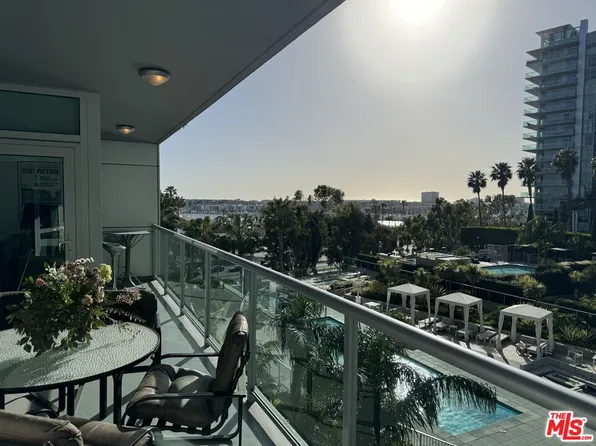 13600 Marina Pointe Dr Unit 614, Venice, CA 90292
