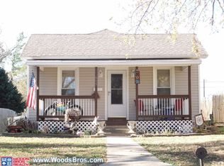 615 N 9th St, Beatrice, NE 68310