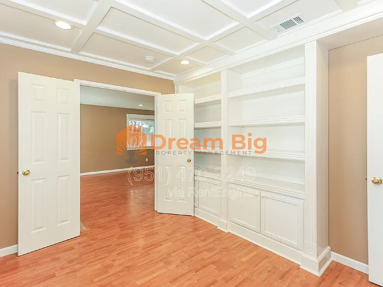 1493 Evergreen Ave — Photo 22