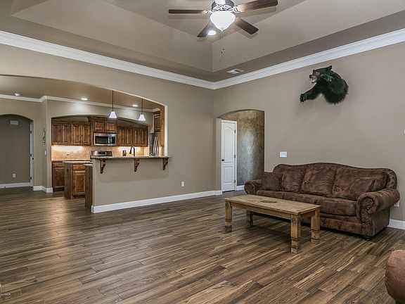 3rd image of 8750 Paintbrush Dr