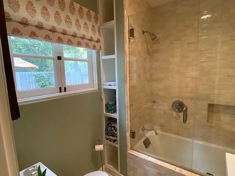 112 E Summer St — Photo 11