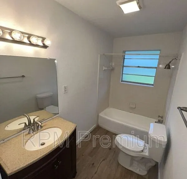 464 Wilton Dr — Photo 33