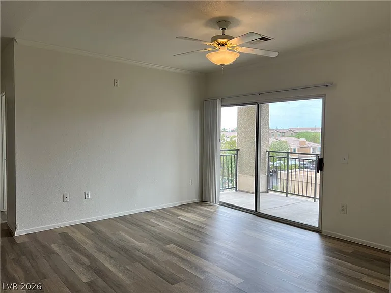 2900 Sunridge Heights Pkwy #935 — Photo 2