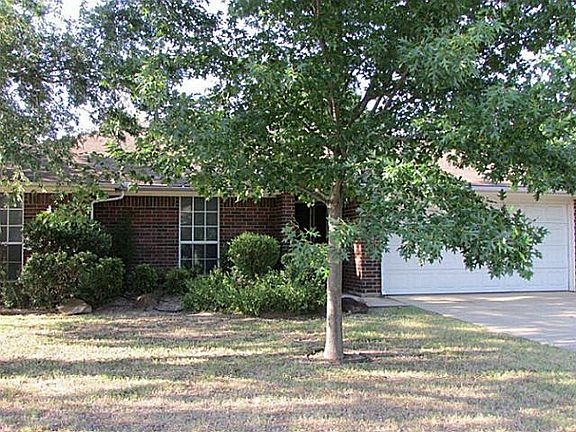 2nd image of 625 Meadow Ln