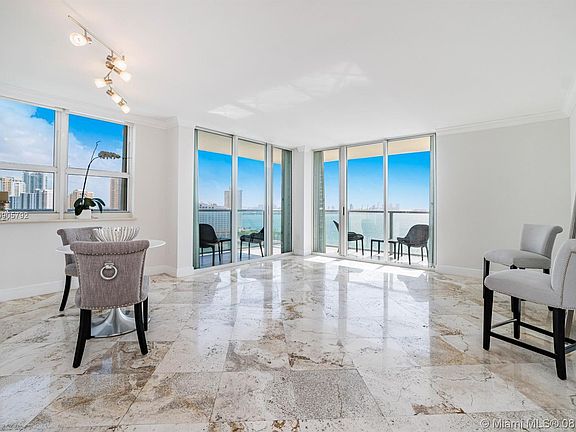4th image of 1155 Brickell Bay Dr APT 2010